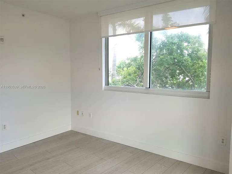 6580 Indian Creek Dr #201 — Photo 17