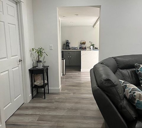 Hallway to kitchen and dining room
Laundry room on the left.