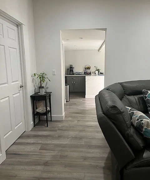 Hallway to kitchen and dining room
Laundry room on the left.
