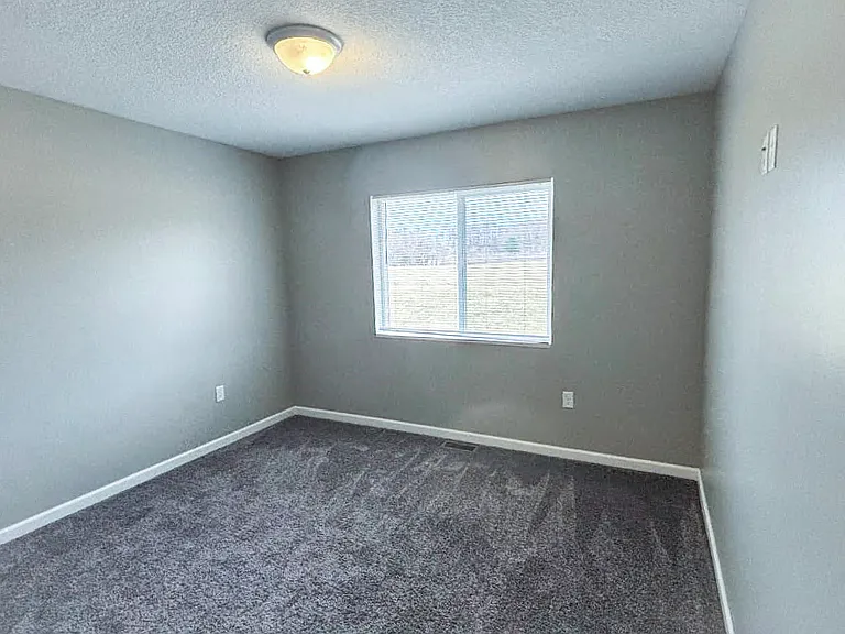 1987 Southridge Ave #3 — Photo 6