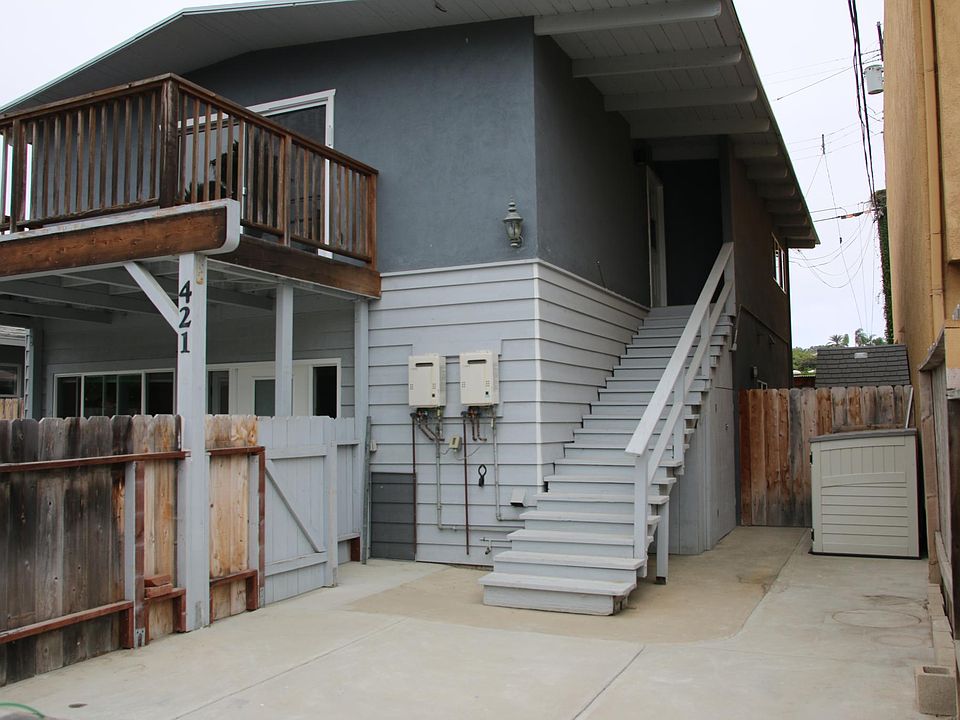 Large upstairs duplex all one level.