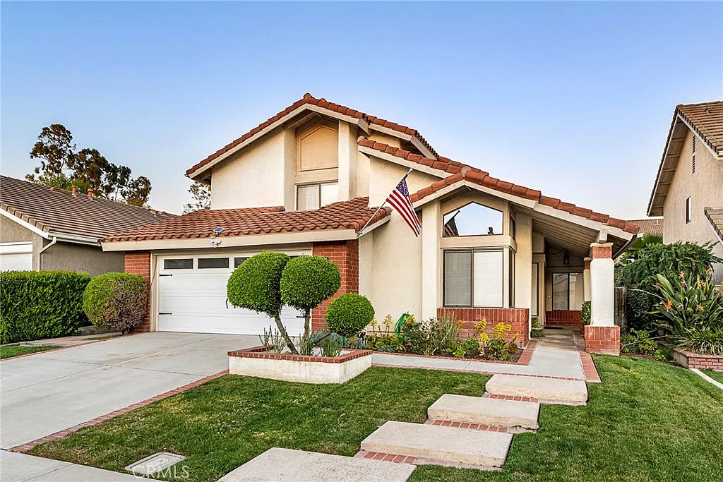 4 bed, 3.0 bath, 2250 sqft, $7,000 — Photo 1