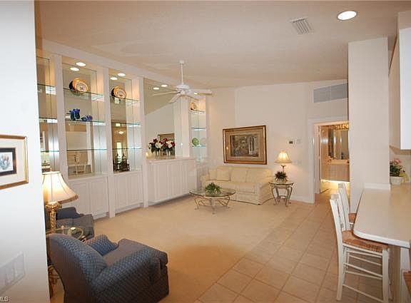 3rd image of 5560 Islandwalk Cir