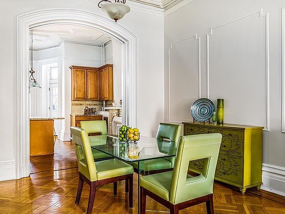5th image of 325 Montgomery St #1