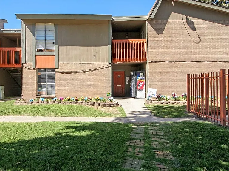 Sonterra Apartments (OK) — Photo 2