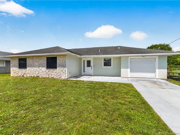 5909 Cassia Dr, Fort Pierce, FL 34982