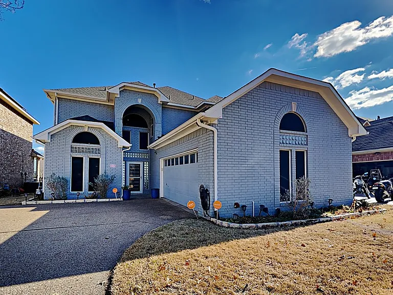 4322 Duck Pond Ln — Photo 5