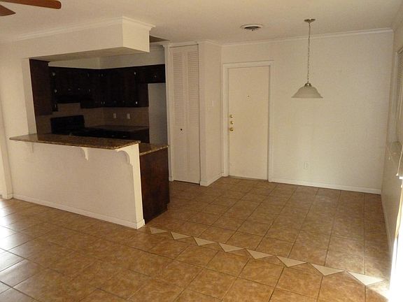 5th image of 3718 Panama Dr