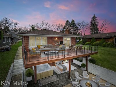 2860 Orange Grove Rd, Waterford, MI, 48329