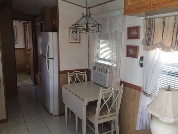 5th image of 2147 Nettles Blvd