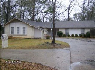 710 Colonial Cir, Jackson, MS 39211
