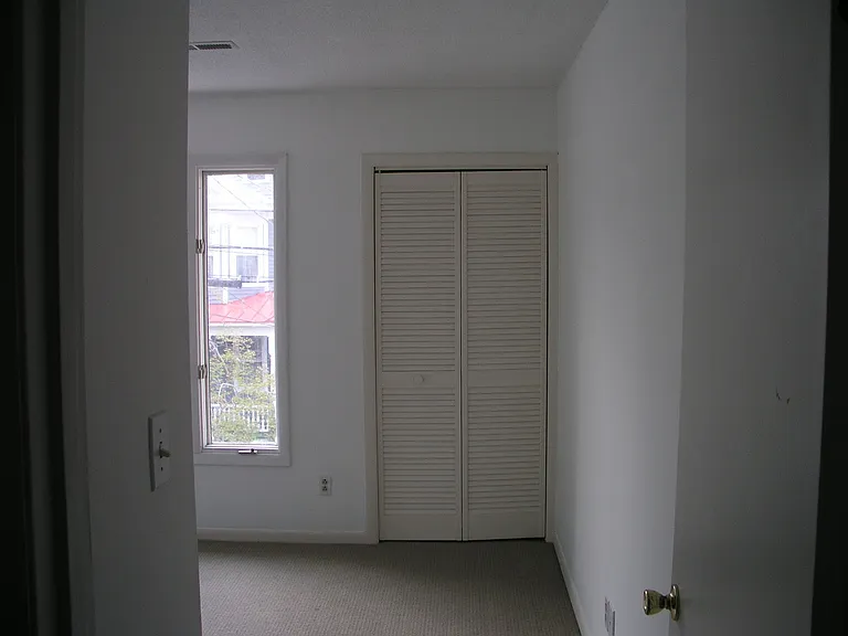 32 Ogier St — Photo 16