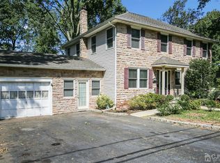 26 Homes Park Ave, Iselin, NJ 08830