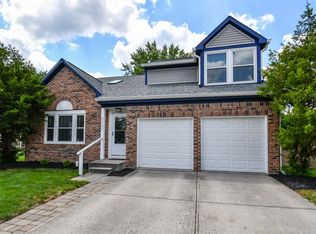 8352 Castle Ridge Ln, Indianapolis, IN 46256