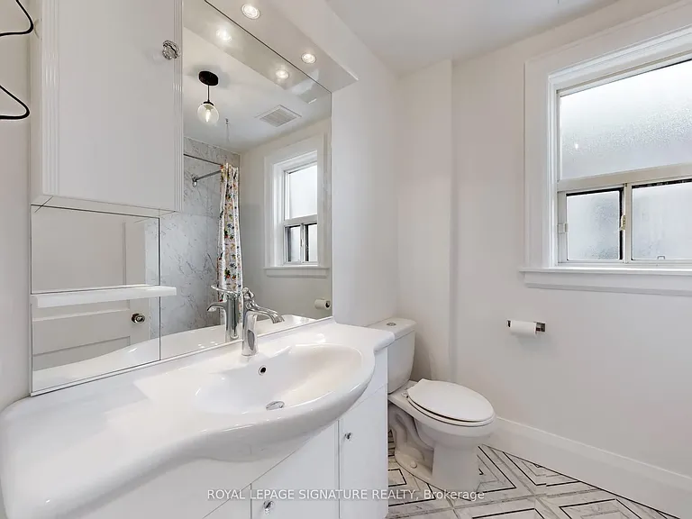 117 Westmount Ave #UPPER — Photo 19