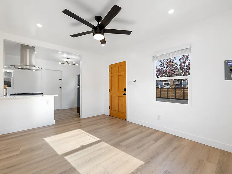 114 Madison Ave #FRONT — Photo 9
