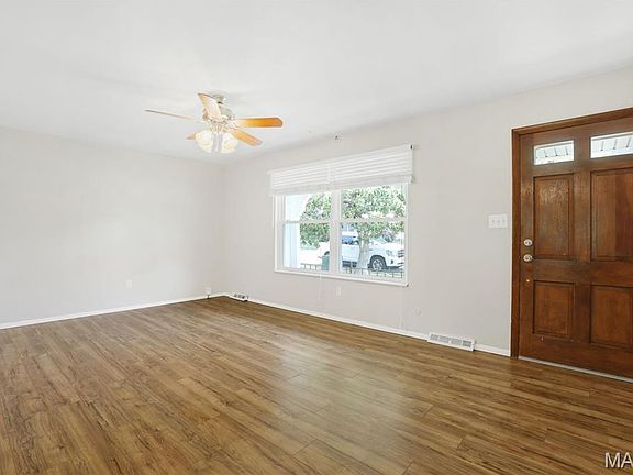 4th image of 822 Harvard Dr
