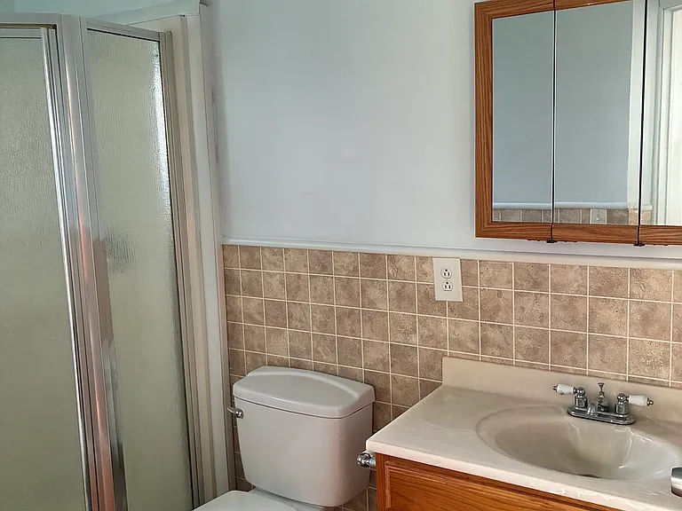 11 Eleanor Dr — Photo 9