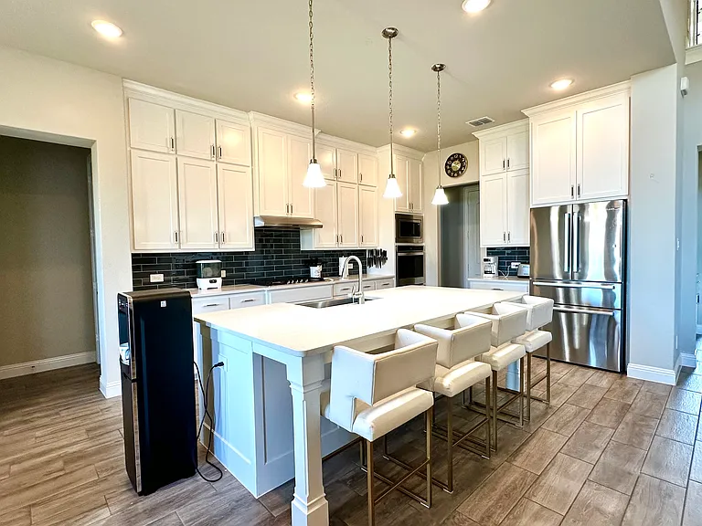 307 Waters Edge Dr — Photo 5