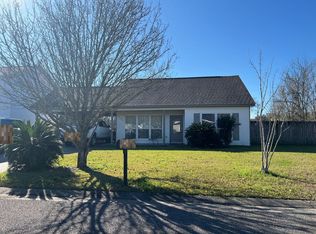 39031 Prairie South Dr, Gonzales, LA 70737