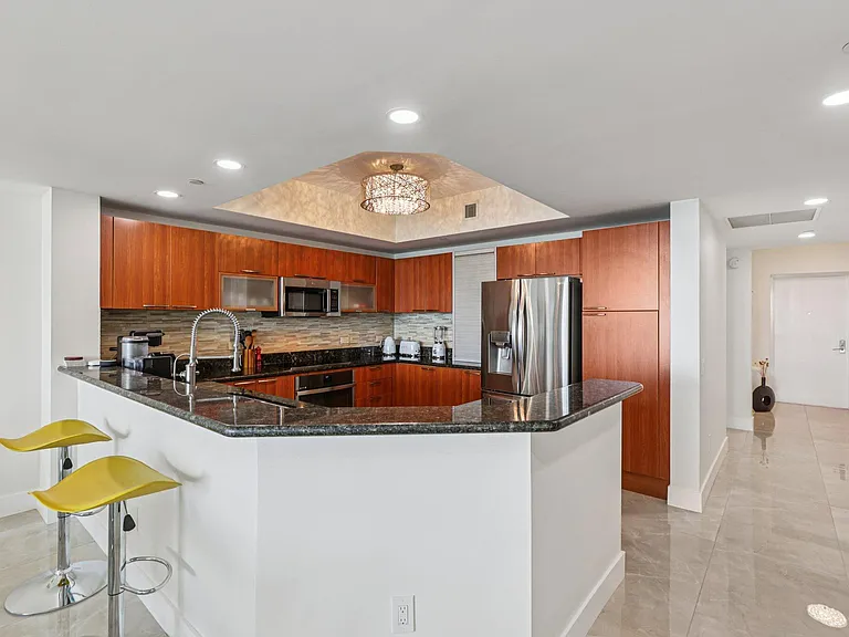 2640 Lake Shore Dr #2312 — Photo 9