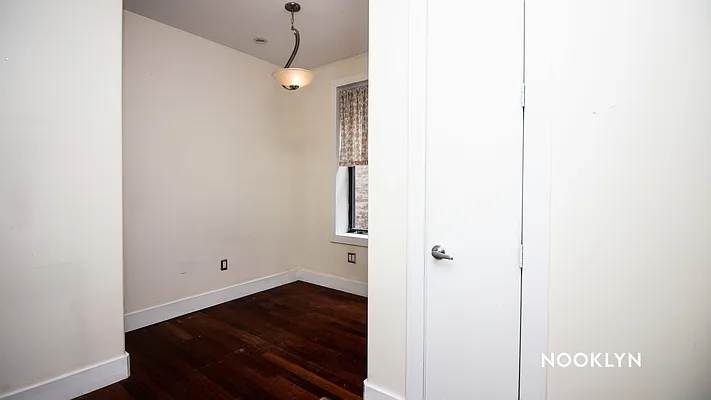 Rented by Nooklyn NYC LLC | media 12