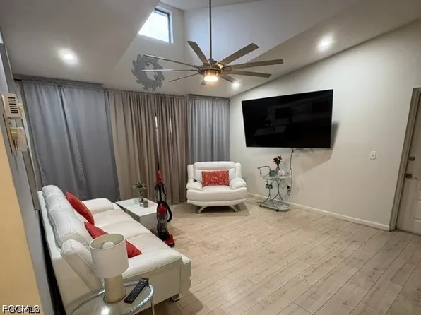 4701 Lakeside Club Blvd APT 18, Fort Myers, FL 33905
