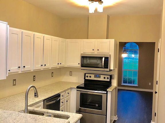 4th image of 1008 Elmshade Ln