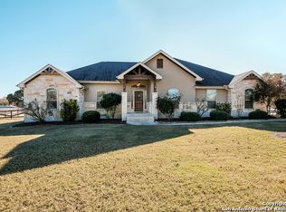 124 Copper Ridge Dr, La Vernia, TX 78121