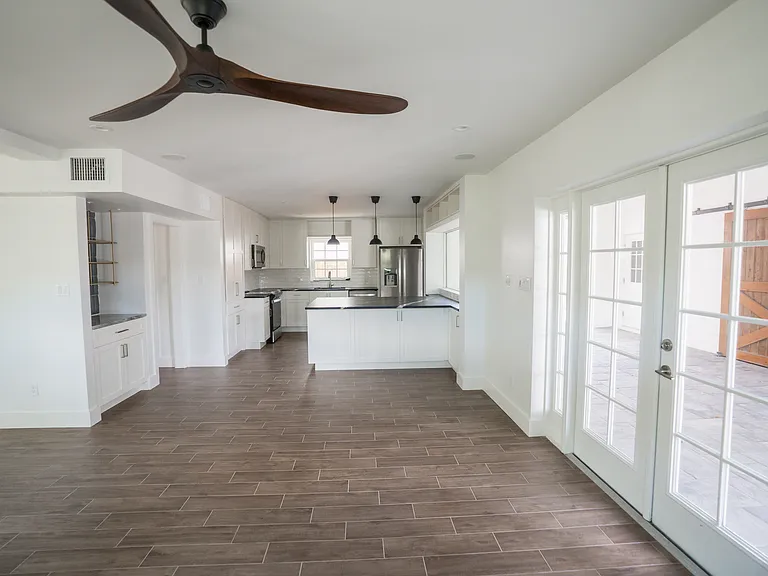 4819 W San Miguel St — Photo 34