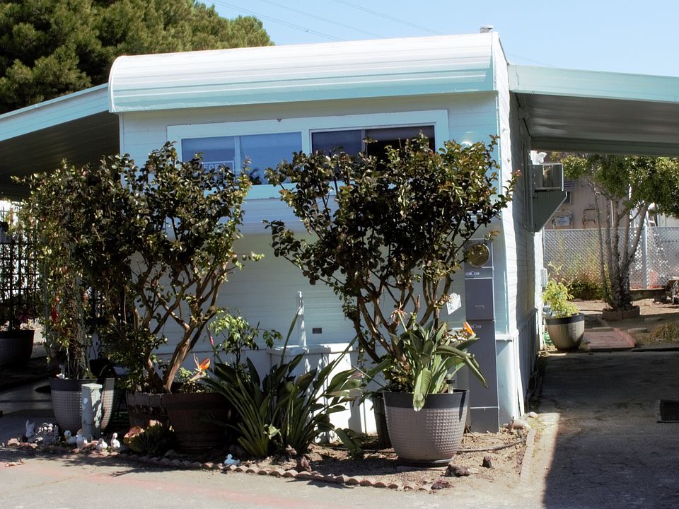 1st image of 3030 Oceanside Blvd Spc 32