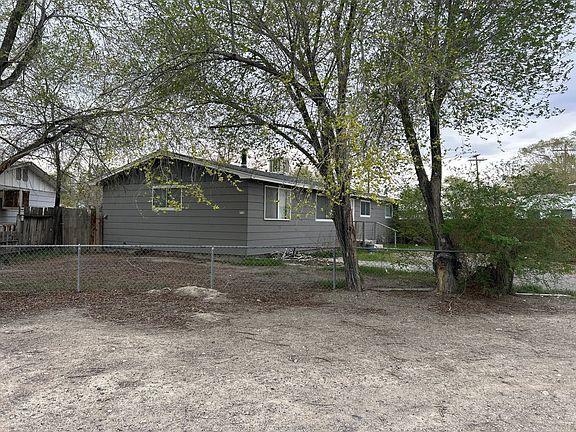 3rd image of 775 Grinnel Ave