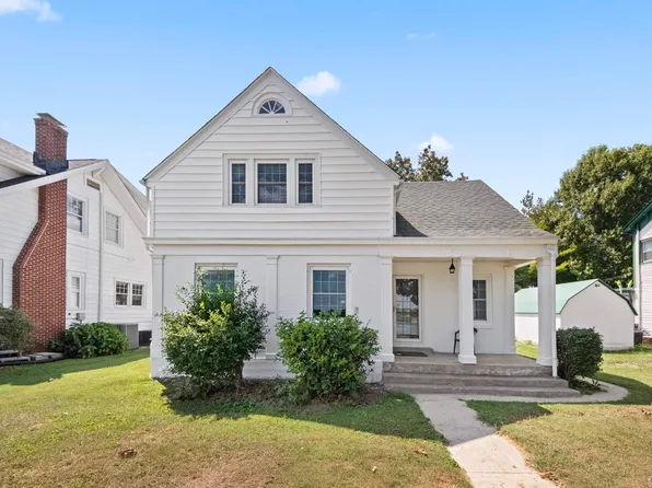 704 Waterfront St, Greenup, KY 41144