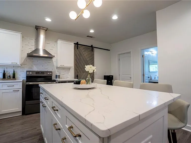 811 King Rd — Photo 8