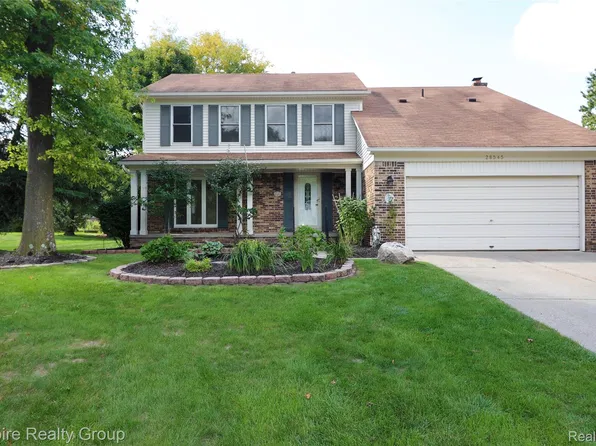 28545 Lake Park Dr, Farmington Hills, MI 48331