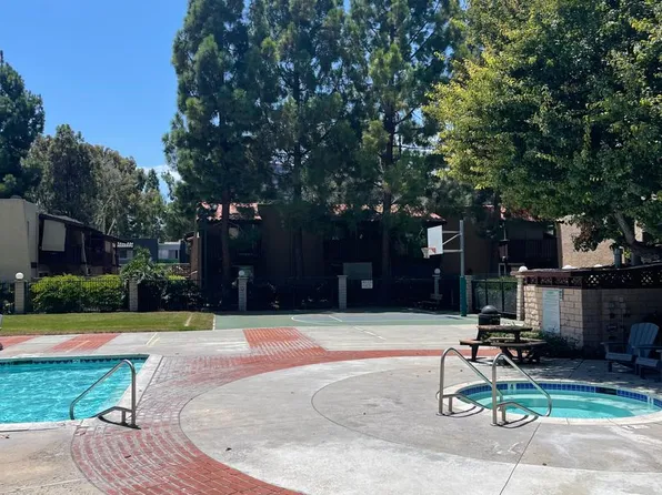 1010 W Macarthur Blvd APT 85, Santa Ana, CA 92707
