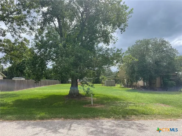 413 Lee St, Victoria, TX 77905