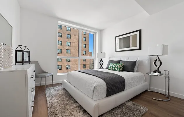 Rented by Compass | media 22