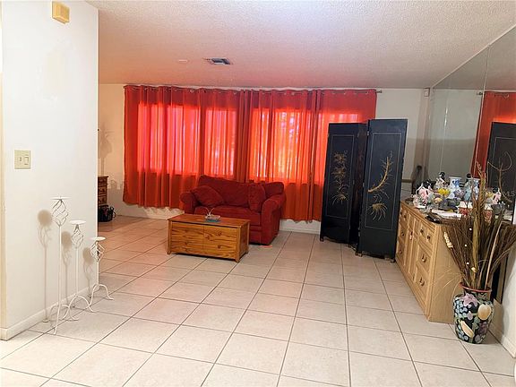 5th image of 1148 LYLE STREET