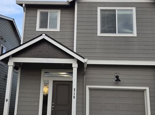 216 Eckerd Ave, Molalla, OR 97038