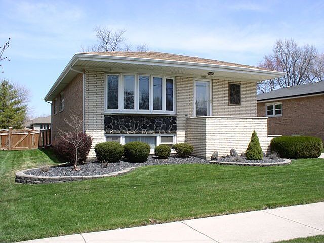 1st image of 6436 W 93rd St