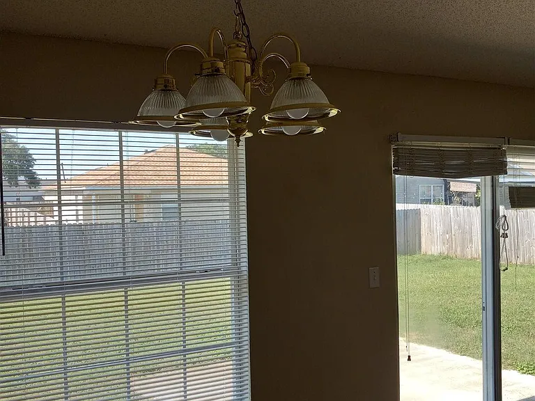 537 Batten Blvd — Photo 3