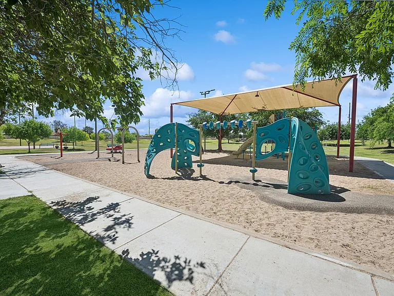 Elevate at Discovery Park — Photo 22
