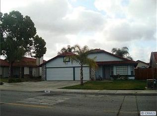 987 W Thornton Ave, Hemet, CA 92543