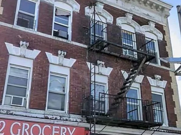 45 Jones St APT 3