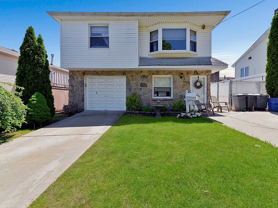 1st image of 748A Sinclair Ave