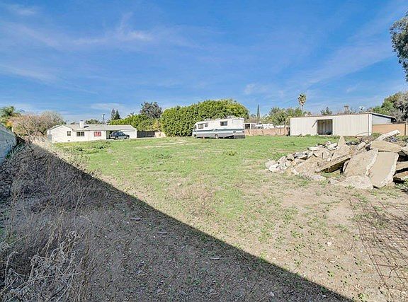 2nd image of 9548 Noble Ave