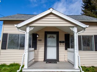 390 W Gloucester St, Gladstone, OR