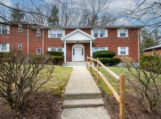 120 Litchfield Pines Dr APT D, Leominster, MA 01453