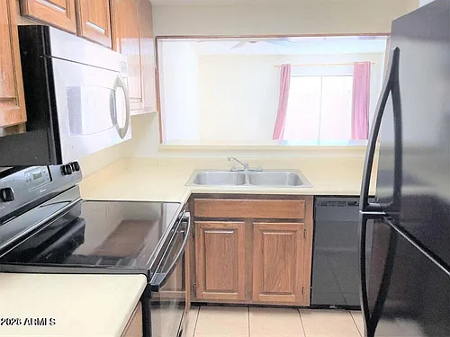4221 E Almeria Rd #7 Photo 1